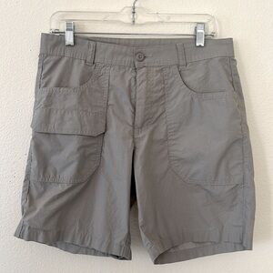 Columbia Flint Gray 30W Washed Out Cargo Shorts - 8 inch inseam - Never worn